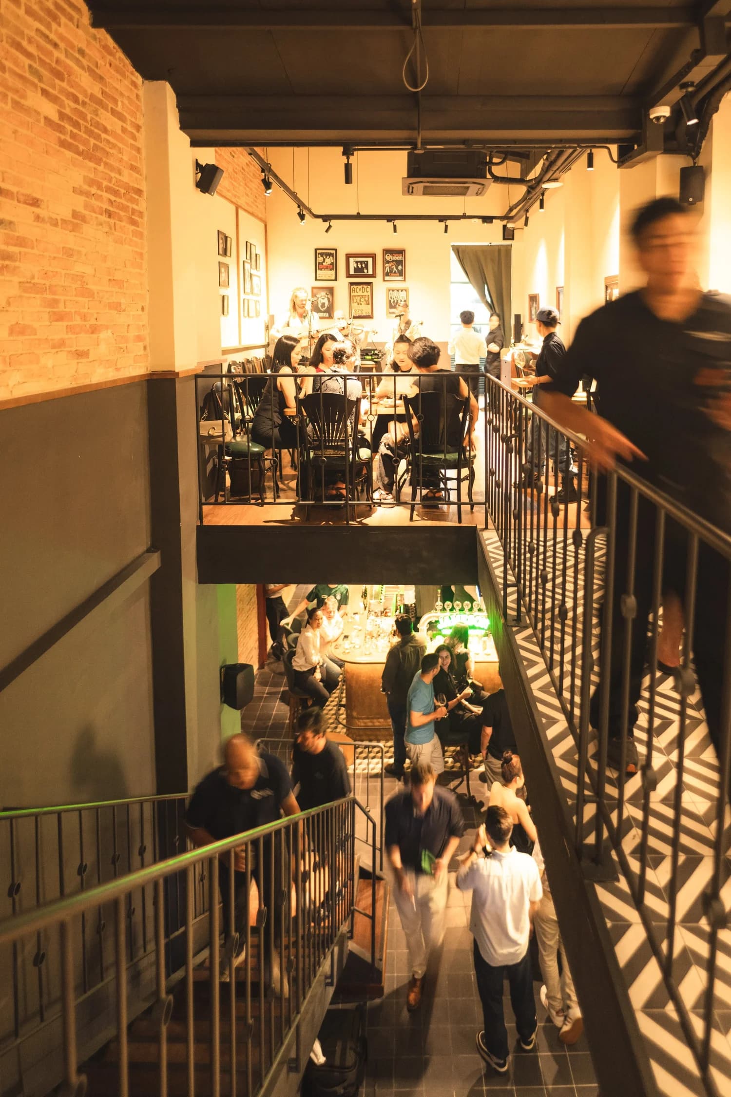 Khoảnh khắc tại Éire Eatery & Bar — ảnh 02
